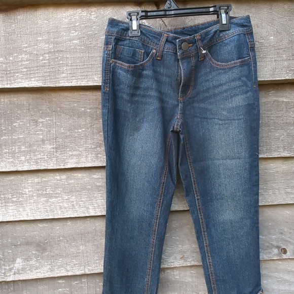 🆕Cuffed Denim Jean Capri NWOT Faded Glory Womens Size 4 Dark Wash Mid Rise - Picture 2 of 8